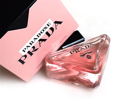 caja de perfume para mujer prada|profumo prada uomo.